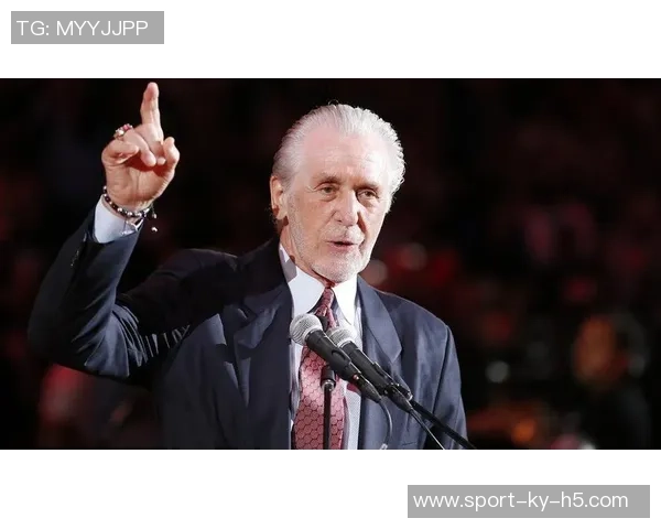 阿尔巴即将退役与妻子育有三子同时担任业余球队老板之一 阿尔巴即将退役与妻子育有三子同时担任业余球队老板之一